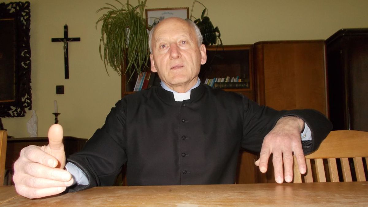 Több mint négy évtized után búcsúzik a Szent Anna-plébániától Salgó Ferenc
