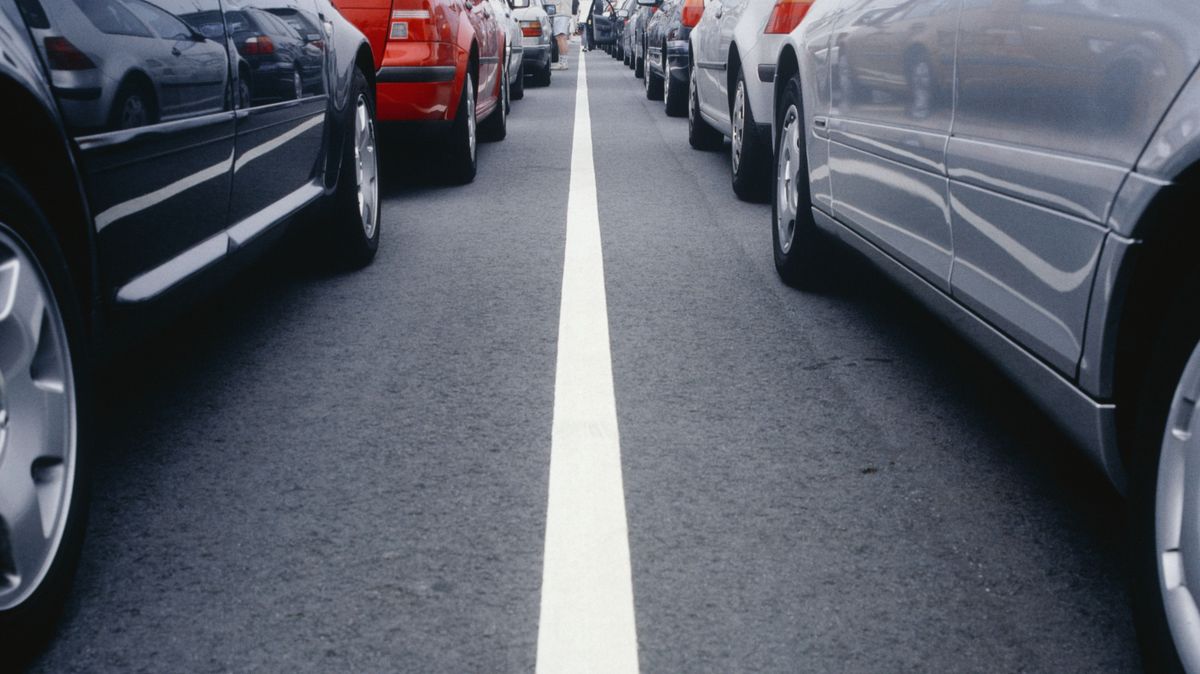 Félpályás korlátozás van a 77-es főúton Monostorapátinál, mutatjuk, miért!