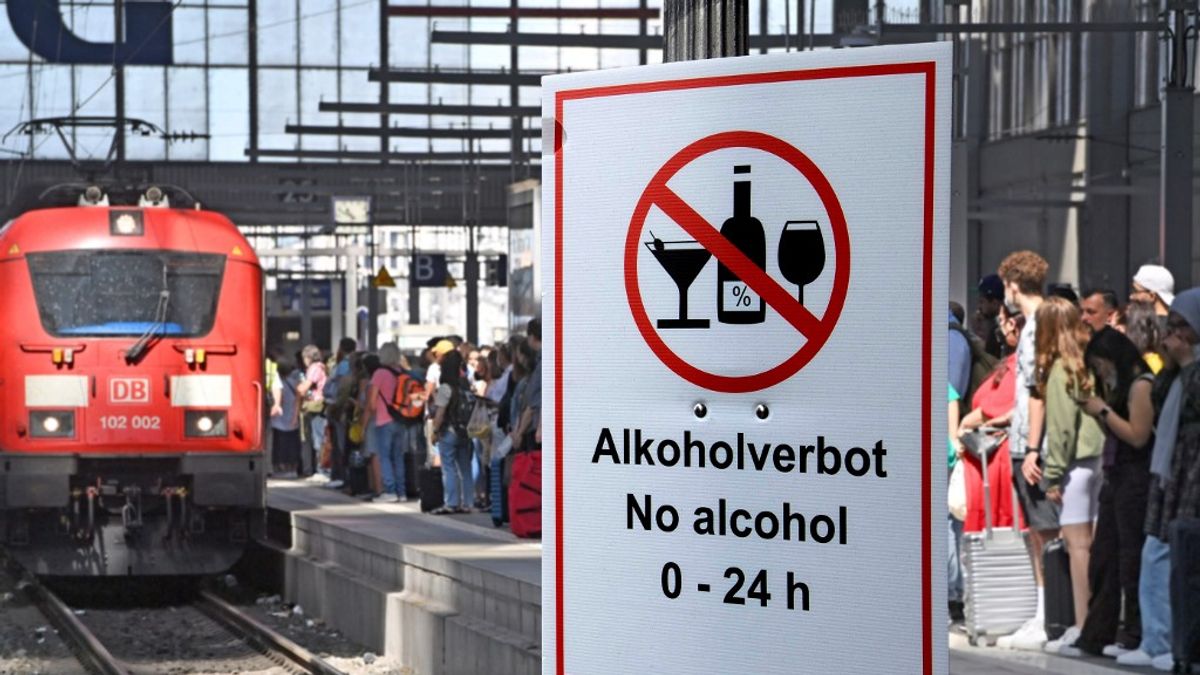 Szesztilalom jön a vasúton: minden állomáson betiltják az alkoholt