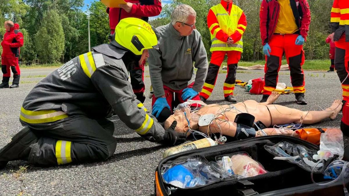 Együtt gyakorolt a csopaki kiképző központban a légimentés és a katasztrófavédelem +fotók