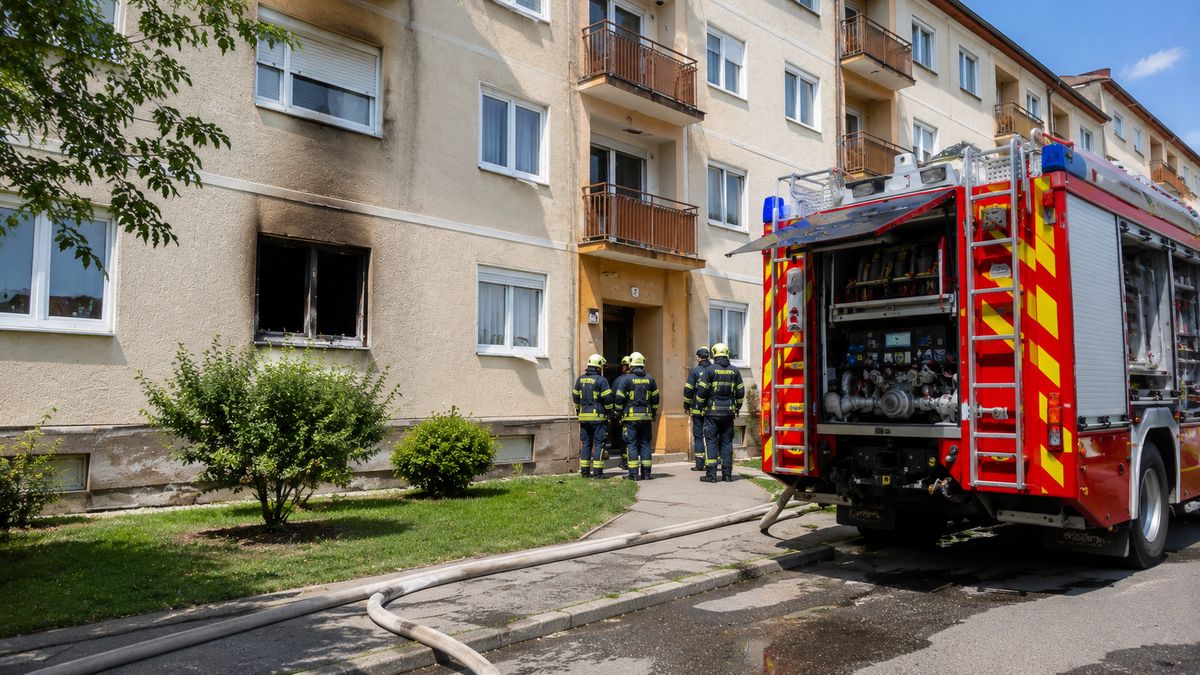 A tűzhelyen hagyott papír miatt majdnem leégett egy társasház Várpalotán