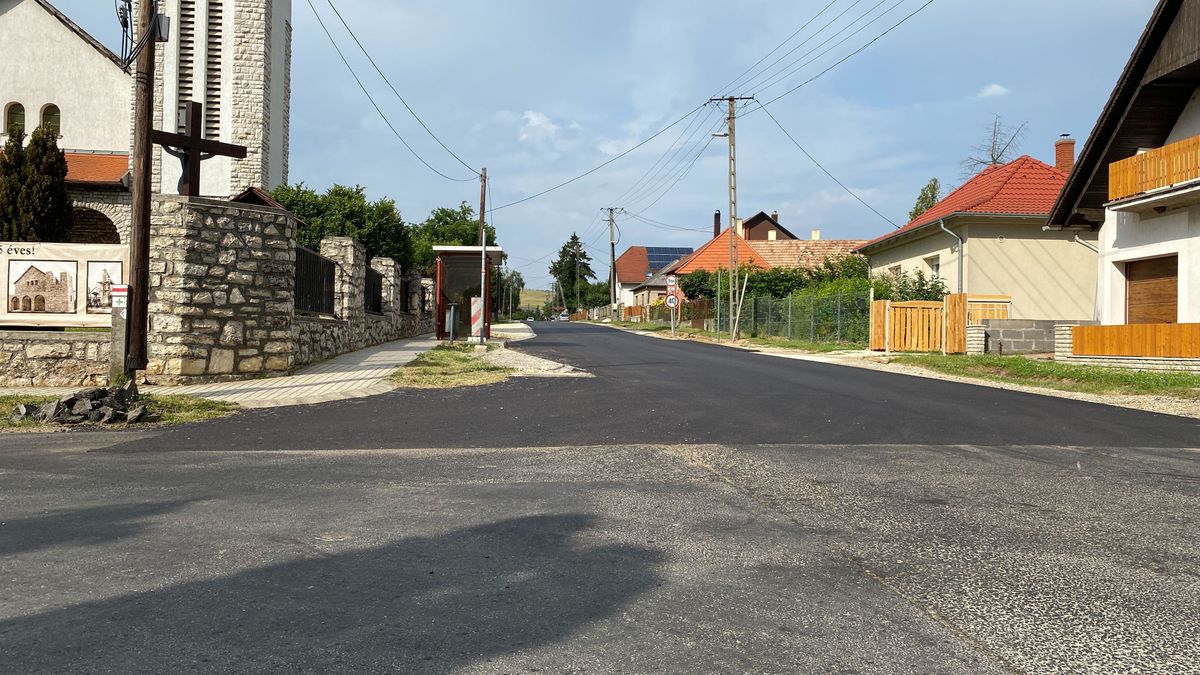 Bakonyi falvakban újulhatnak meg utak, járdák – Mutatjuk, melyik mire nyert pénzt 