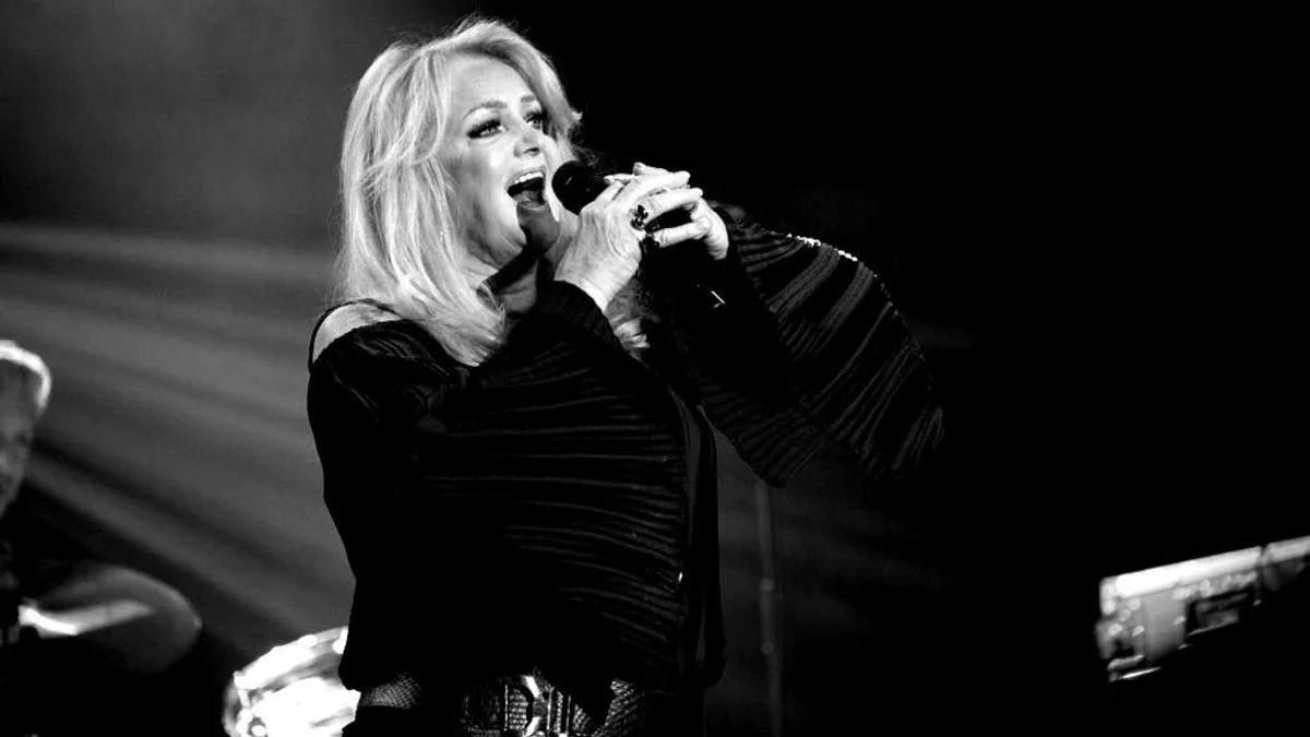 Elhunyt Bonnie Tyler: felejthetetlen hangja Alsóörsön is felcsendült (+ videó)