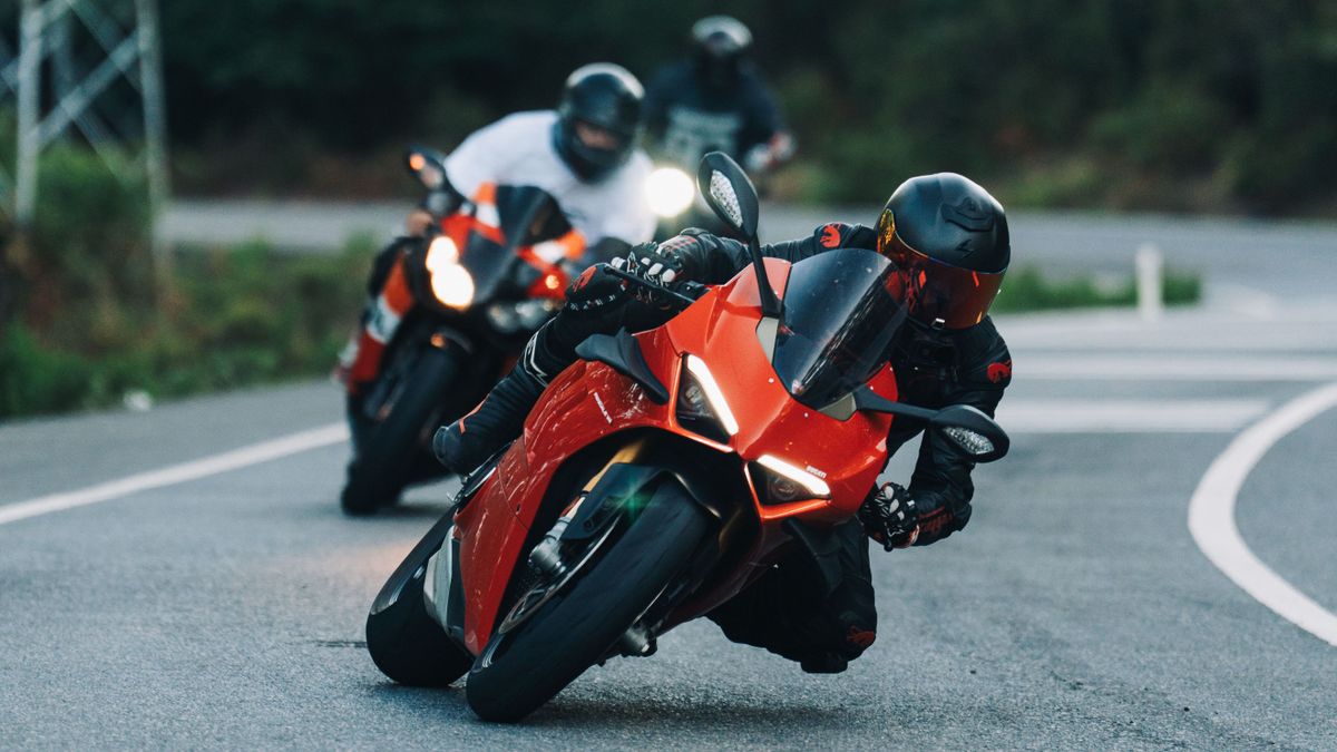 Tüntetésre is készek a motorosok miatt a lakosok a Bakony közepén