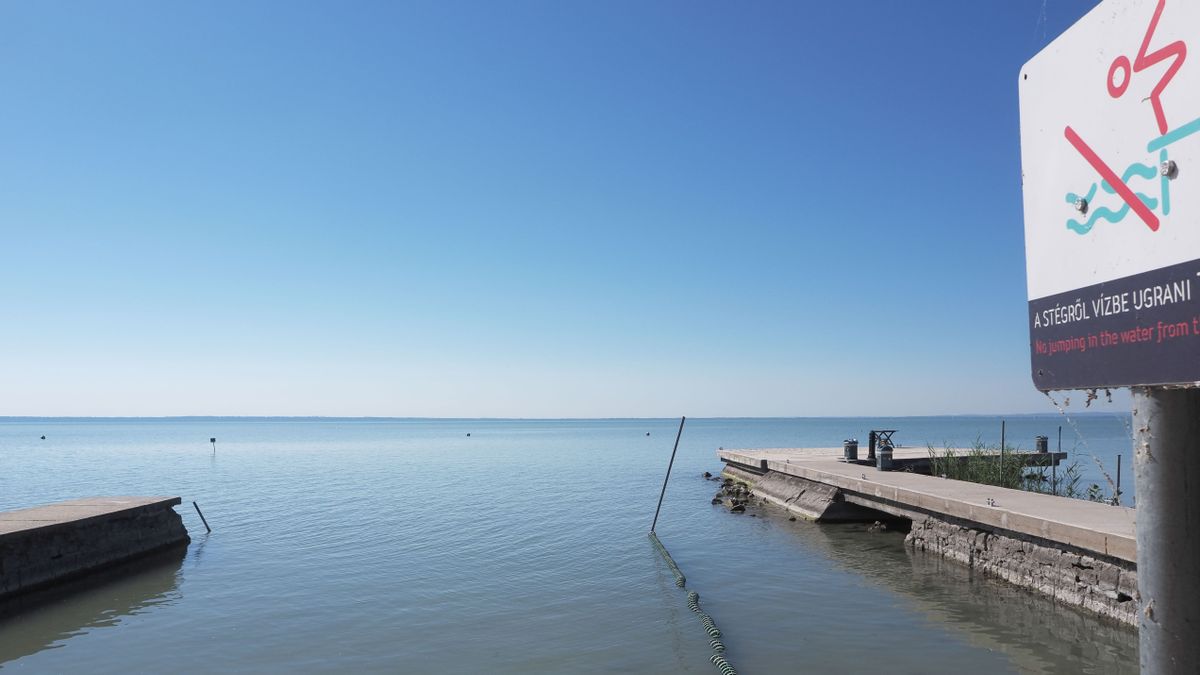 Búcsúüzenetet hagyott lányának, majd a Balatonba vetette magát egy nő