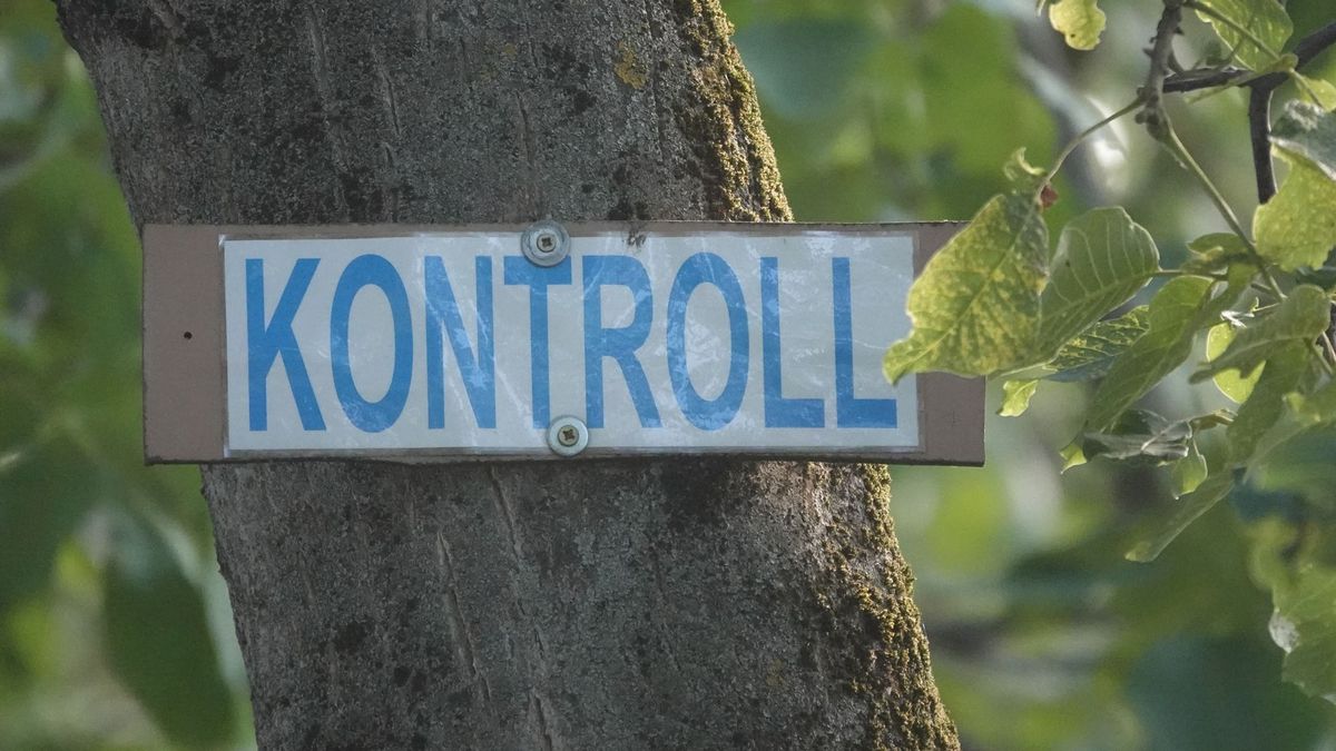 Újabb kamu traffipax bukkant fel Balatonvilágoson? (+fotók, videó)
