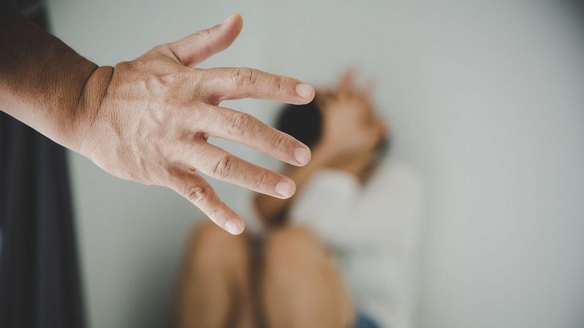 Italozásból rémálom: brutálisan bántalmazta volt élettársát