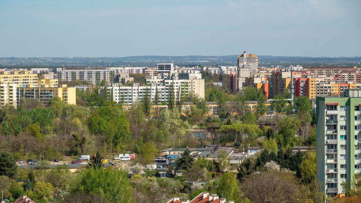 Berobbant a panelpiac, de a magas ár fékezi a keresletet, mutatjuk, érdemes-e várni (képek)