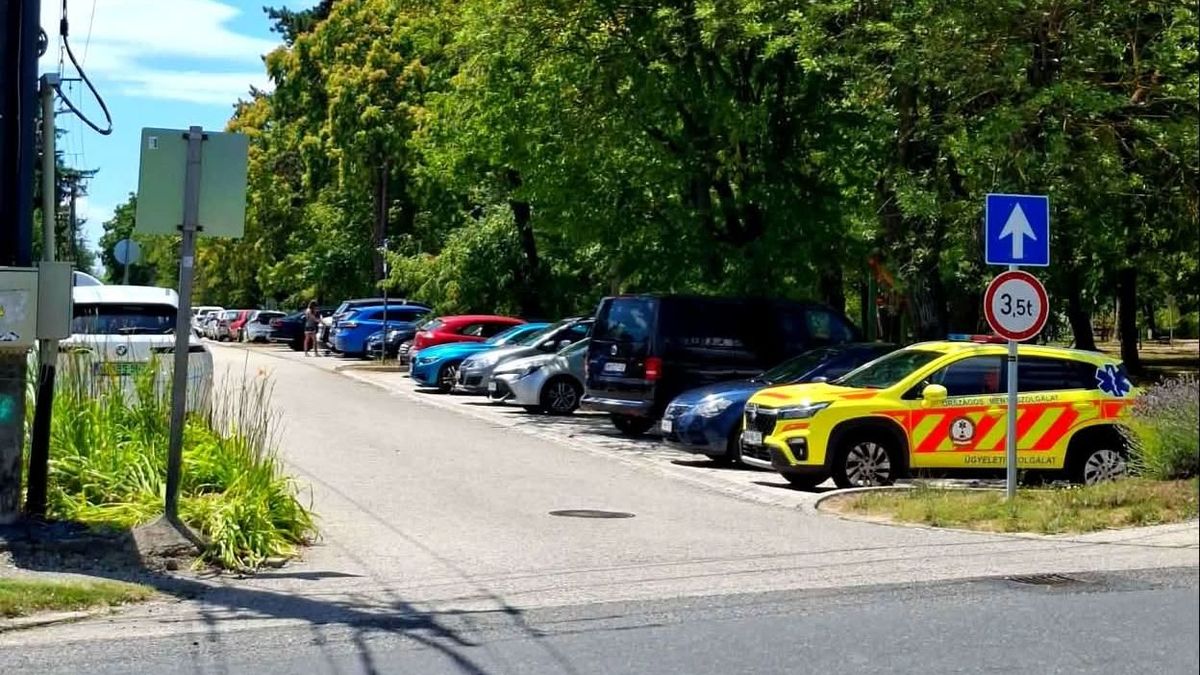 Megváltozott a forgalmi rend Balatonakarattyán: egyirányú lett egy forgalmas utca