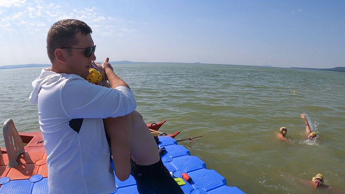 Több mint ötszáz sérültet láttak el a vízimentők egyetlen hét alatt a Balatonnál (+fotók)