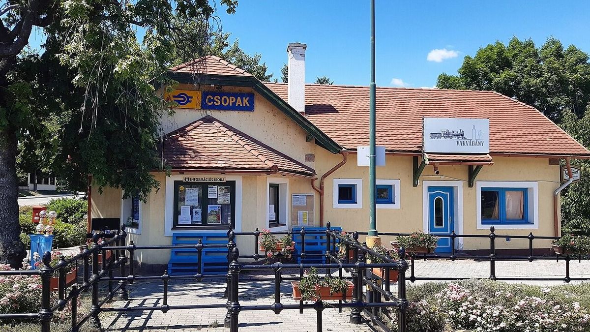 Romantikusan takarékoskodnak ebben a balatoni étteremben – gyertyafényre váltanak Csopakon