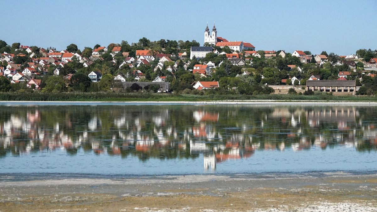 Becsapós „tengerpart” a Belső-tónál, száraznak tűnik, de elsüllyedhetsz benne (galéria + videó)