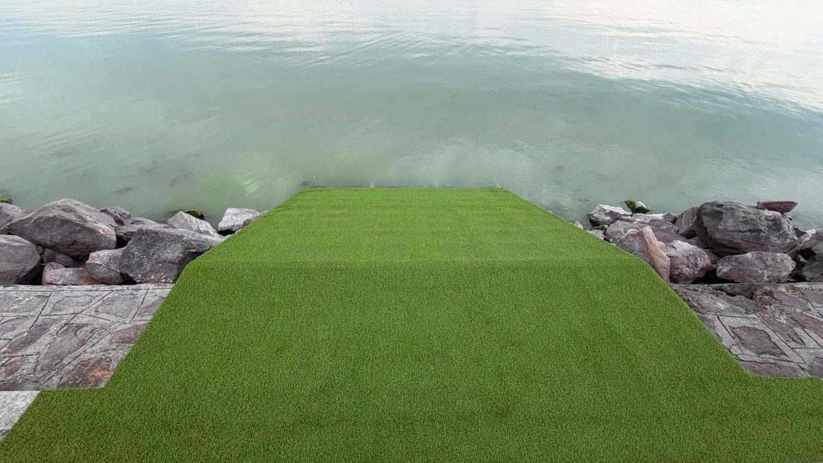 Újabb kutyás fürdőhely nyílt a Balatonnál, Veszprém megye megint kimaradt