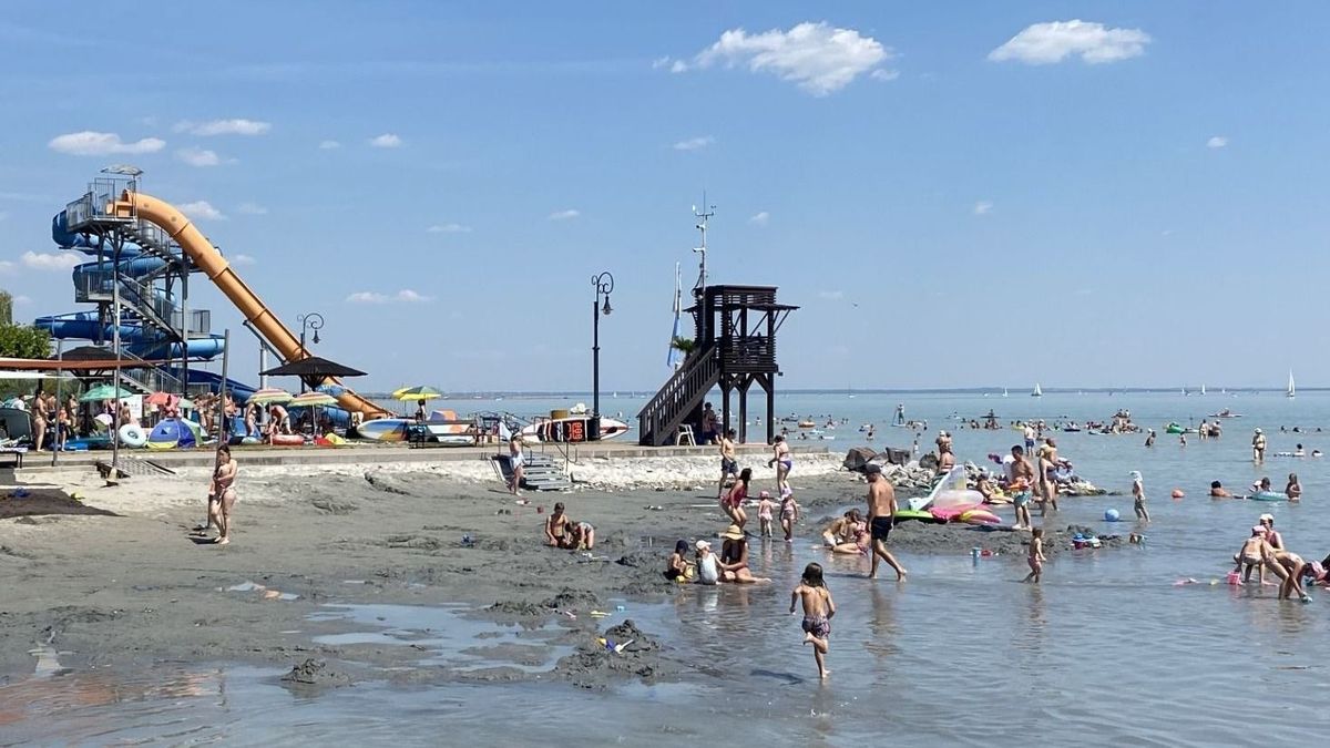 Augusztus 20. után sem ürül ki a Balaton, egyre tovább tart a szezon
