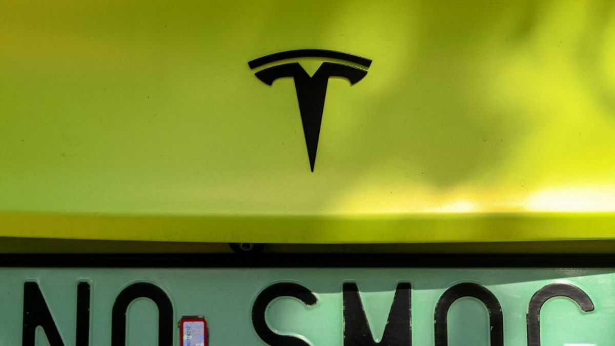 Megváltozott a magyar utak képe: soha nem volt még ennyi Tesla az országban