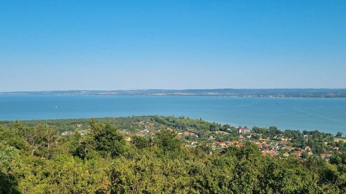 Villám vitte el, de feltámadt ez a balatoni kilátó, világbajnok panorámát nyújt (+ fotók)