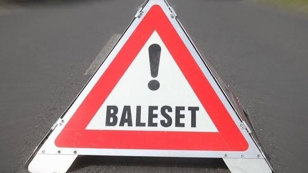 Két autó karambolozott a 71-esen Csopaknál, félpályán halad a forgalom