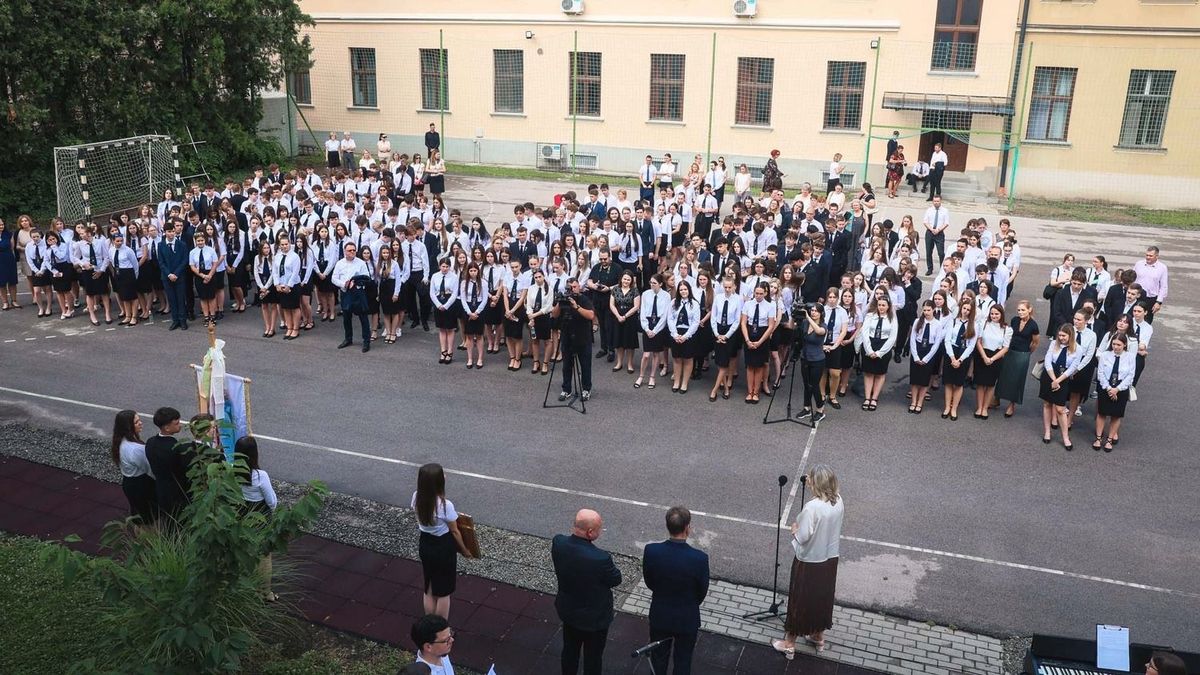 Nyilvánosságra hozták az új tanév menetrendjét, ekkor pihenhetnek a diákok