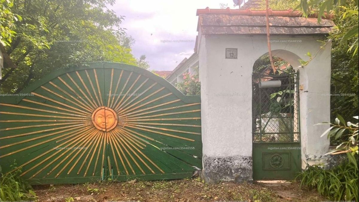 Már egy használt luxusautó áráért bakonyi parasztházak romantikájához juthatsz hozzá (képgaléria)