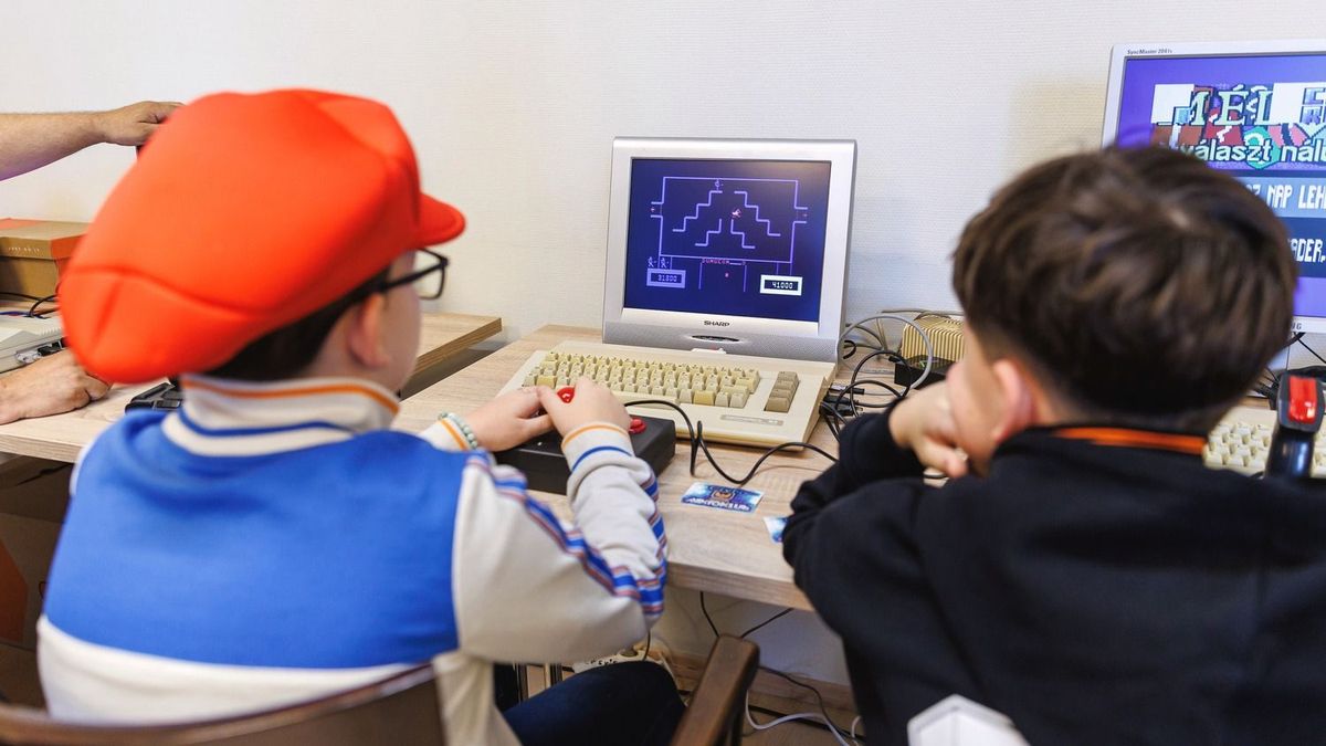 Ezt már a pénztárcánkon is érezni fogjuk: elszabadulhatnak az elektronikai árak