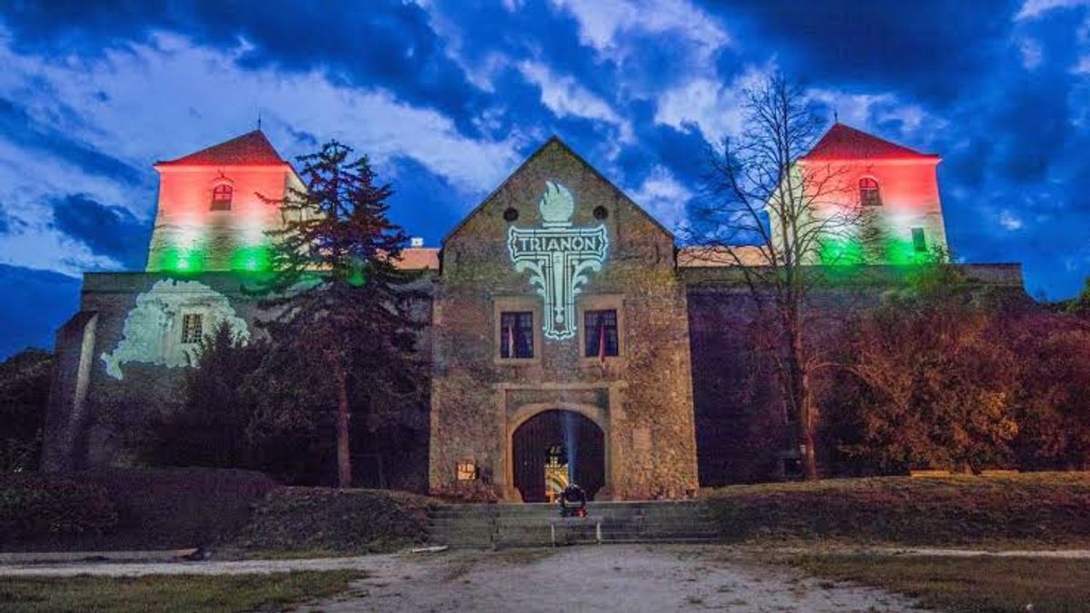 Lekapcsolják a díszvilágítást és hűsölőhelyet nyitnak Várpalotán