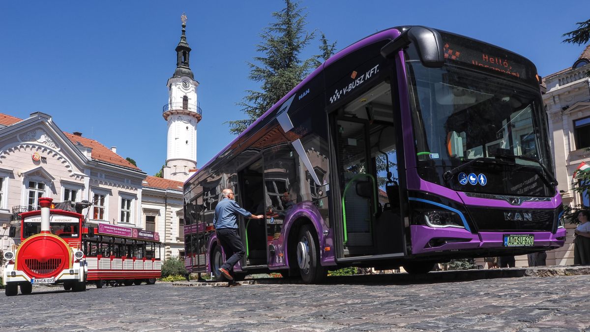 A V-Busz is takarékoskodik a villamos energiával