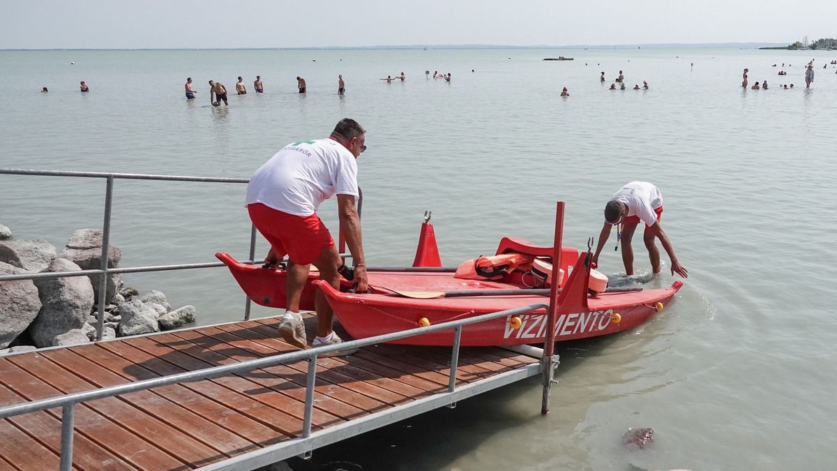 Sűrű hetük volt a vízimentőknek, száznál is több sérültet láttak el