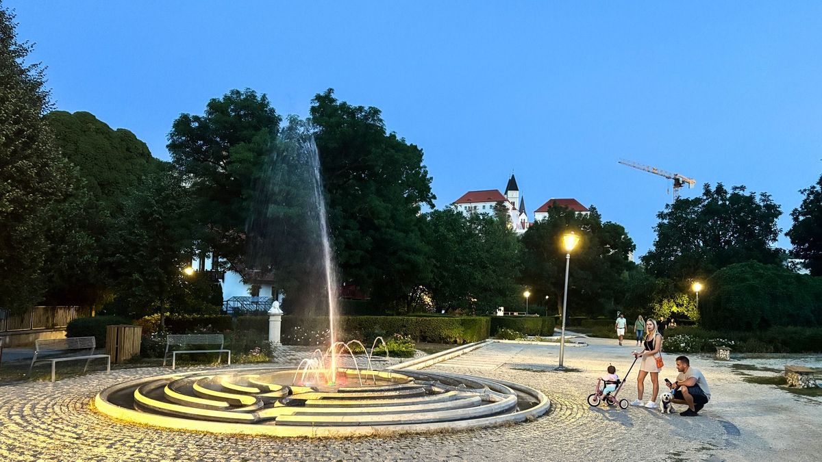 Újra életre kelt a Margit-romok szökőkútja, erre régóta vártak a veszprémiek (+ galéria, videó)