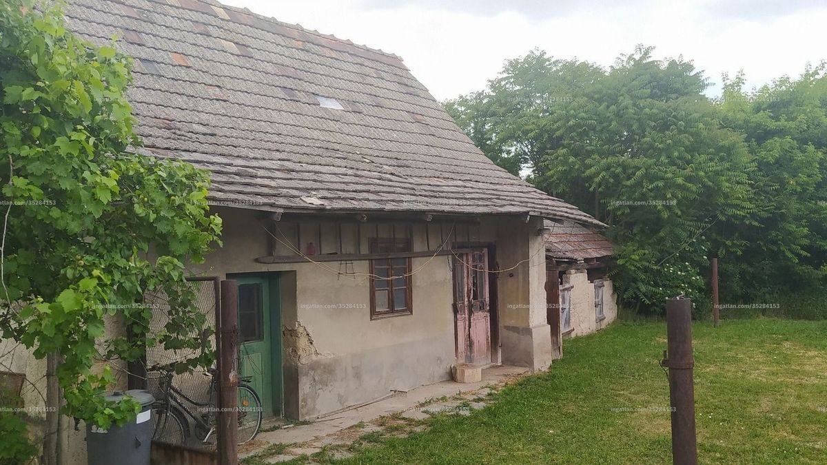10 milliós ház a Balaton közelében? Van ilyen!