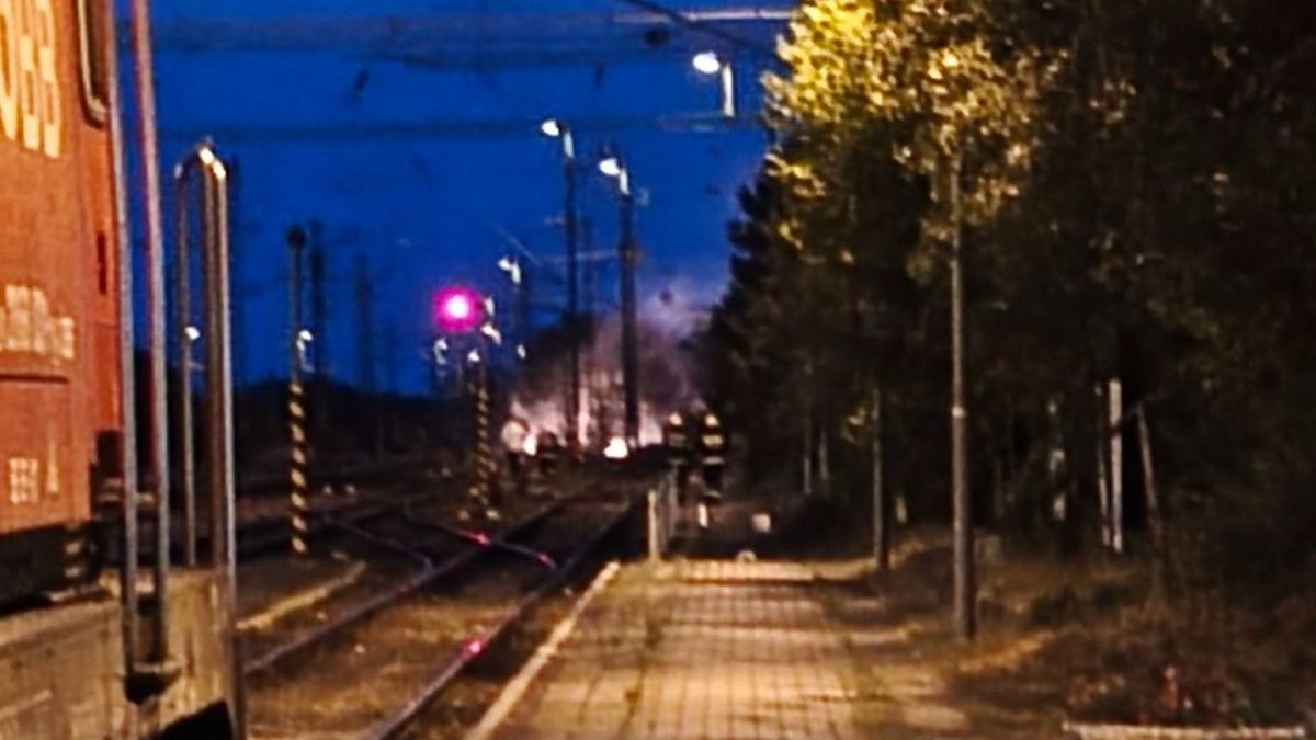A veszprémi vasútállomásra riasztották hajnalban a tűzoltókat +helyszíni fotó