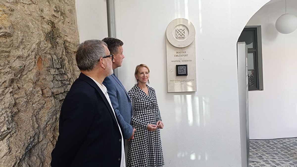 Történelmi pillanat Veszprémben: Magyar Emlékpont lett a Várbörtön (képek)