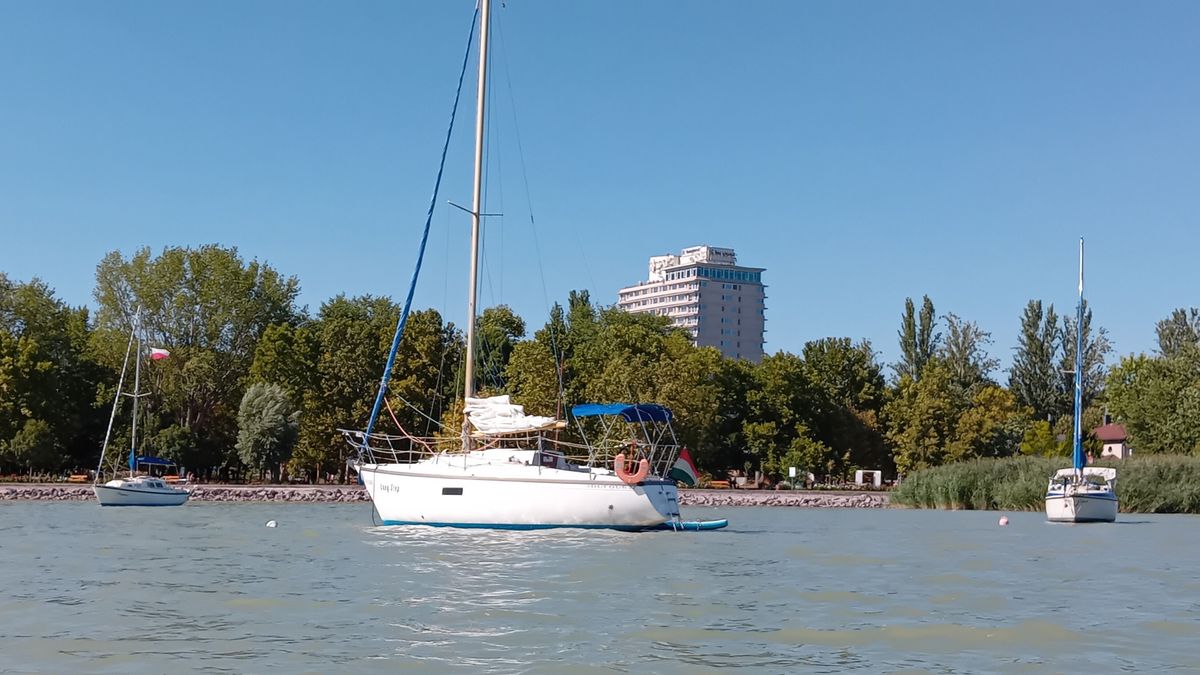 Megugrott a belföldi vendégek száma a Balatonnál, de kevesebb külföldi érkezett