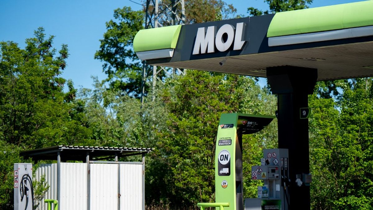 Megint drágult a benzin, ennyivel kerül többe az autósoknak