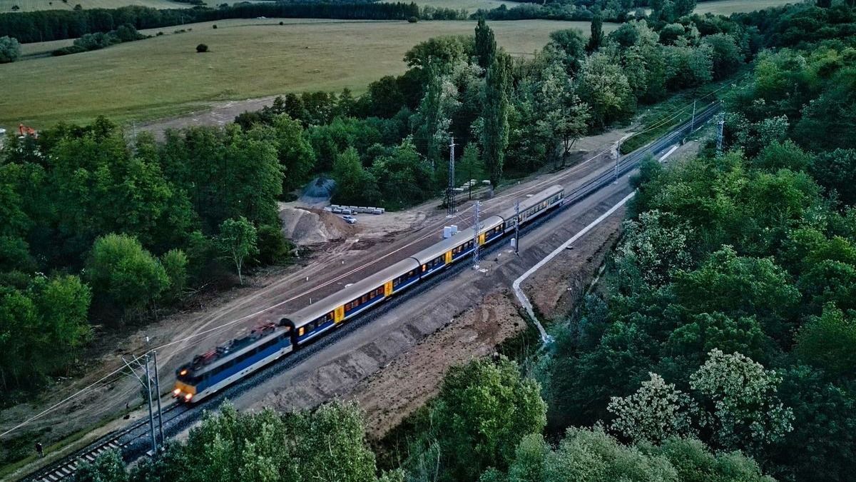 Alig indult újra a vasút, máris újabb vágányzár jön Veszprém és Ajka között