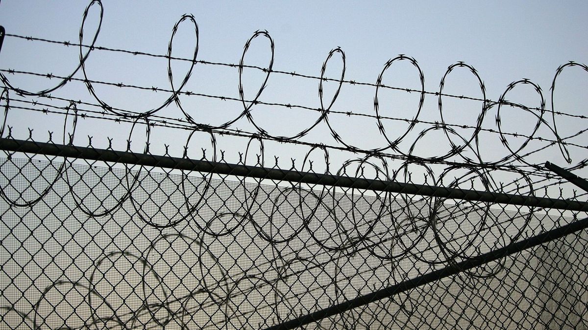 Kiabált, fenyegetőzött, majd az őrre támadt a Büntetés-végrehajtási Intézet fogvatartottja