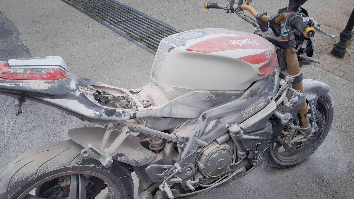 Kigyulladt egy motor egy Balaton-parti vasútállomáson (+ fotók)