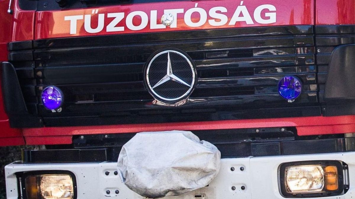 Kigyulladt egy garázs Várpalotán