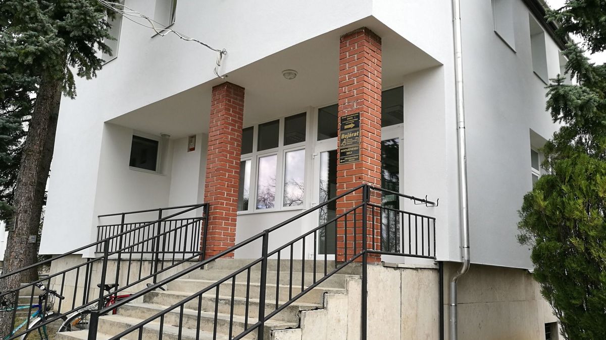 Tisztiorvost keresnek több városban, mutatjuk, mennyi lehet a fizetésük