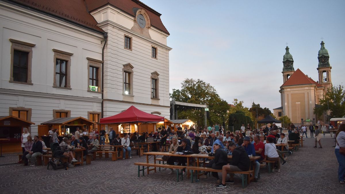 Közel 4000 vendéget vonzott az idei Pápai Borfesztivál