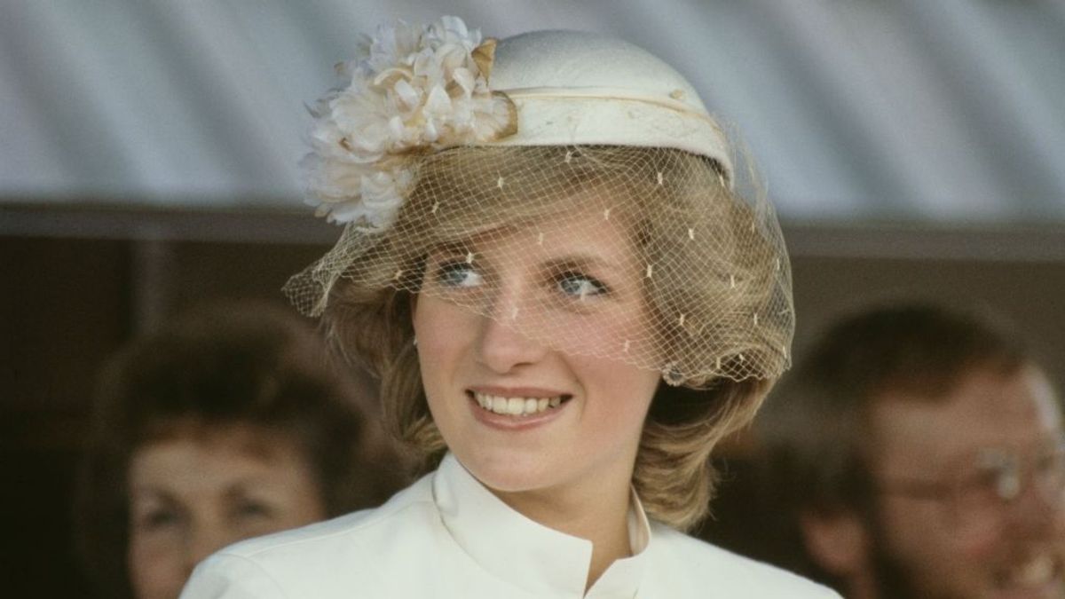 Szívszorító üzenetekkel emlékeznek nagymamájukra Diana hercegné unokái (galéria)