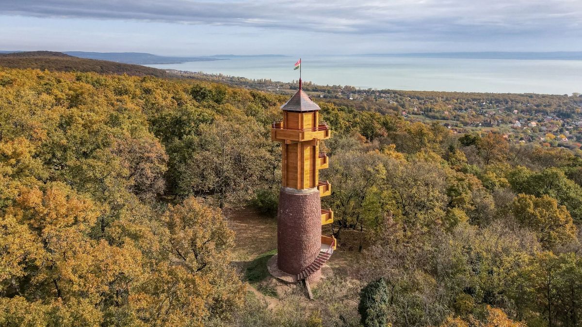 Legyen bakonyi vagy Balaton-felvidéki kilátó az Év Kilátója! A kigyulladt torony is esélyes a címre