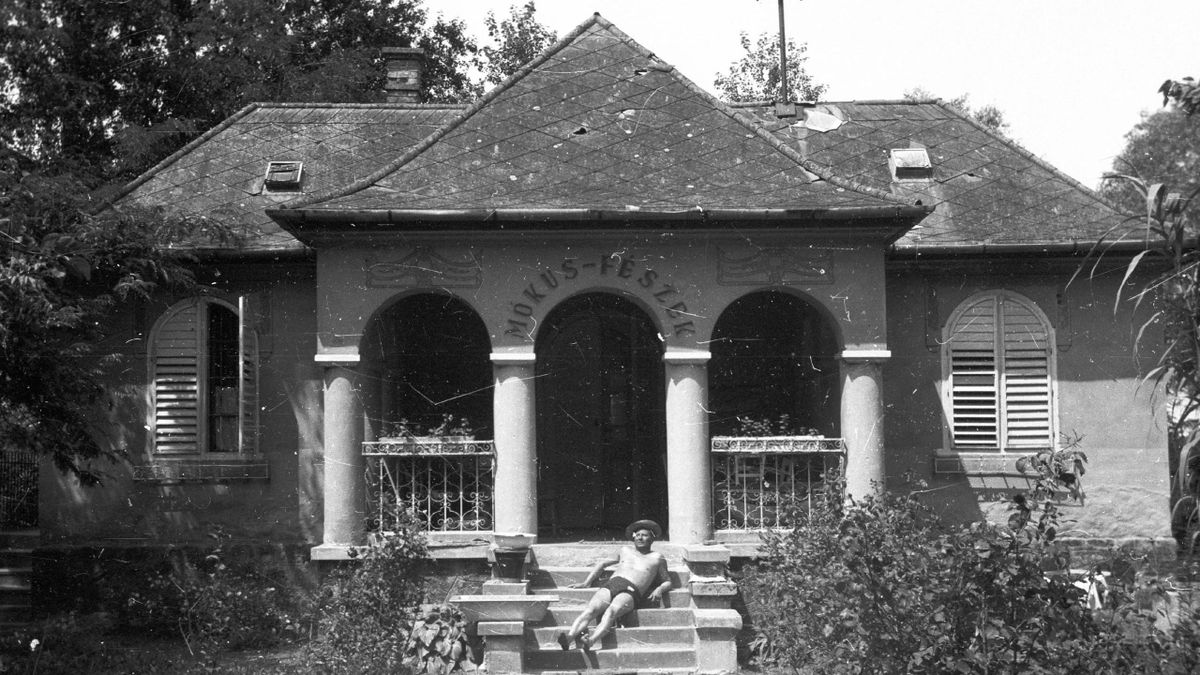 Eltűnt a Mókus-fészek, betonkocka áll a régi balatoni villa helyén (galéria)