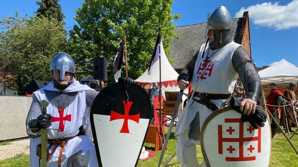 Milyen a kitörőkapu? Kiderül a bakonyi várnál, ahova fegyverbemutatóra hívnak (+ képek)