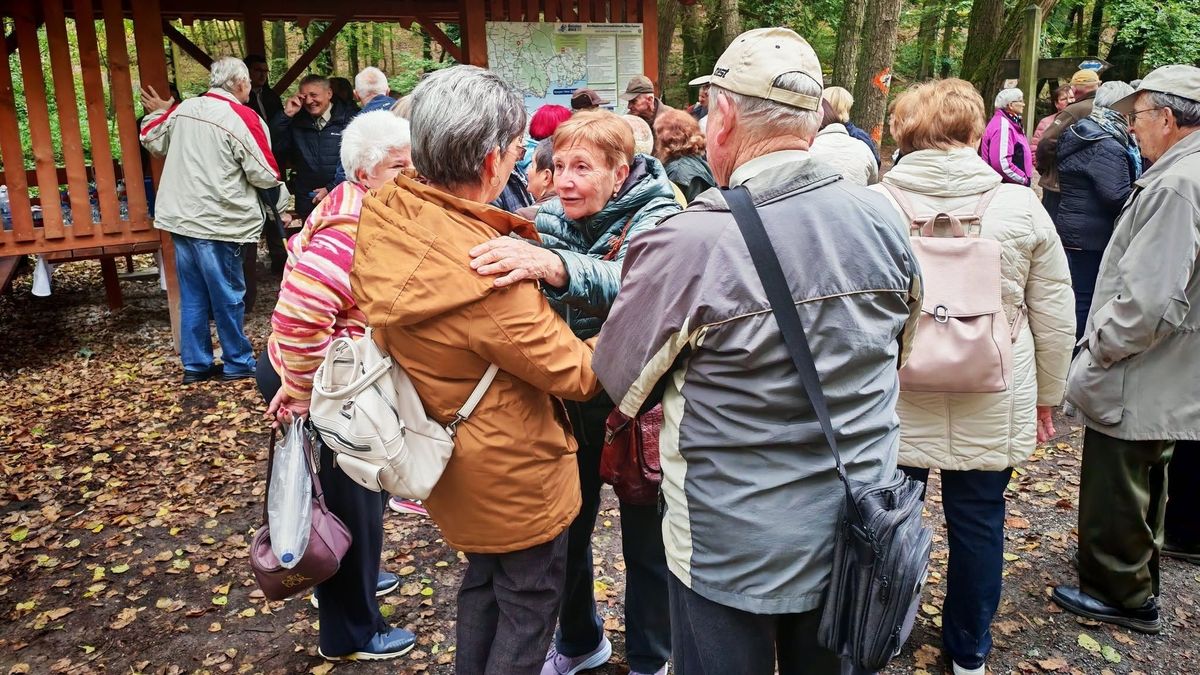 Nem felejtik a közös éveket: nyugdíjastalálkozót tartott a Bakonyerdő Zrt.